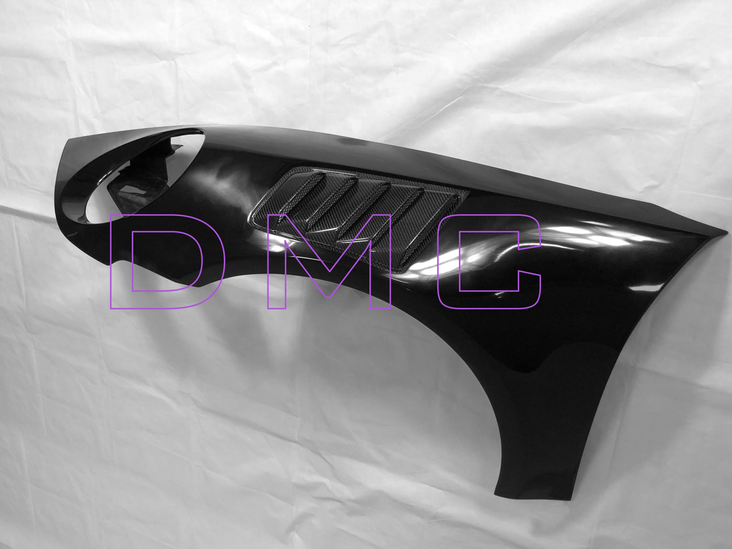 Porsche 992 911: GT3 RS Vented Front Fenders : Forged Carbon Fiber