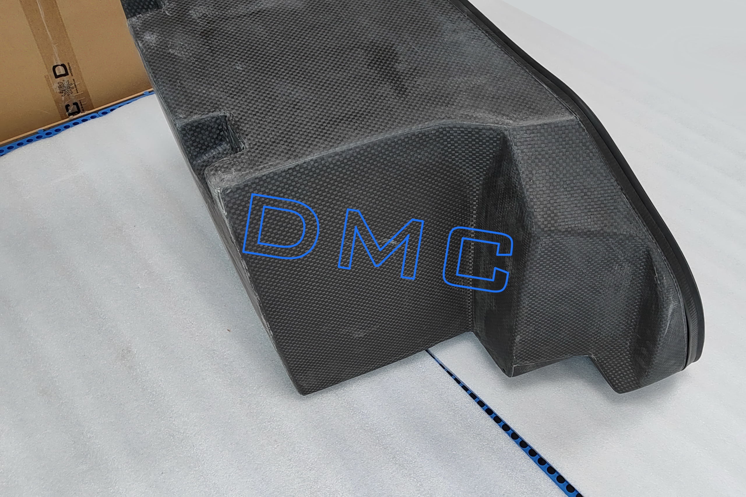 DMC Ferrari 488 Pista Package: Carbon Fiber Front Trunk, Aero Active with channeling support