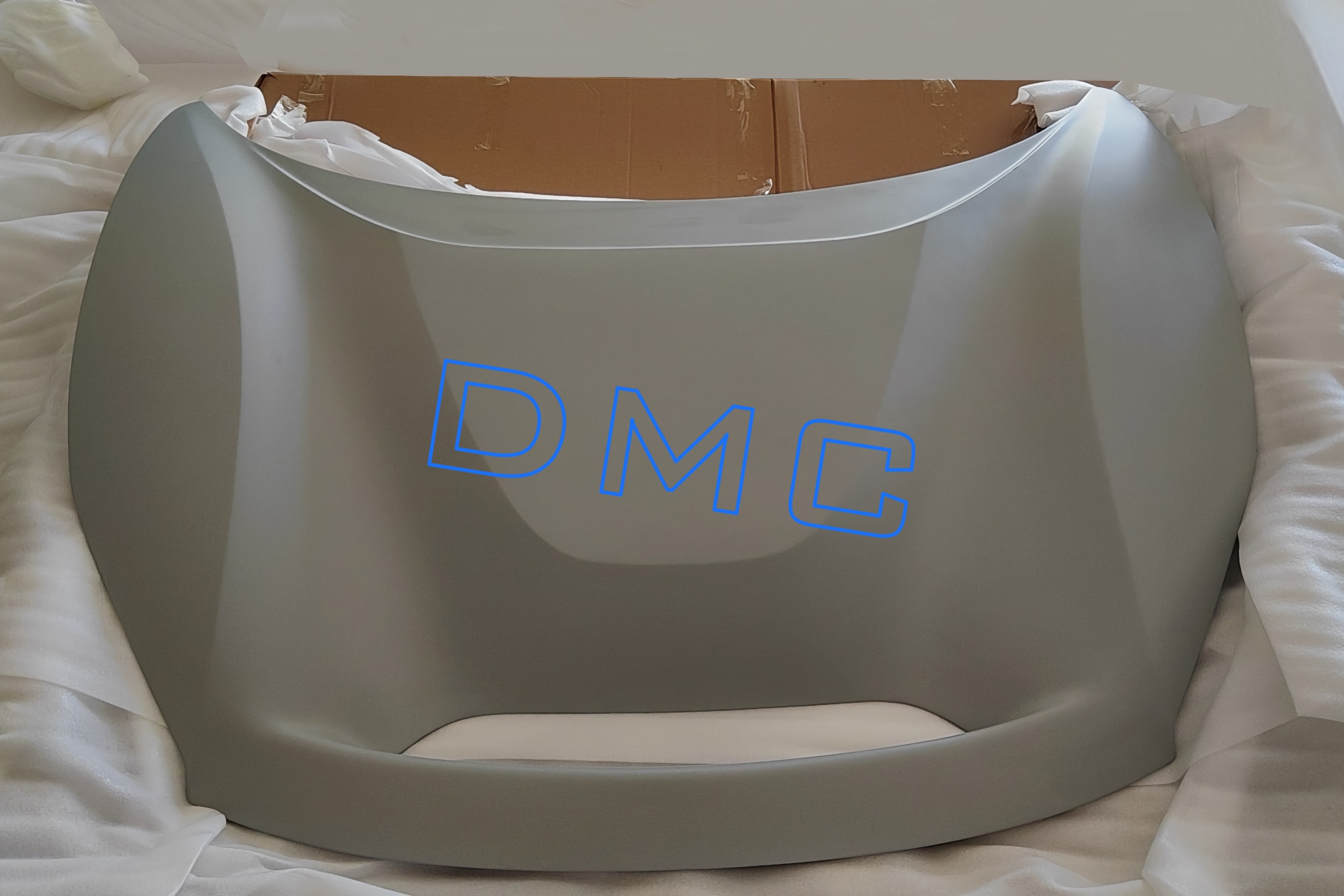 DMC Ferrari 488 Pista Package: Carbon Fiber Front Hood, Aero Active Bonnet with channeling support