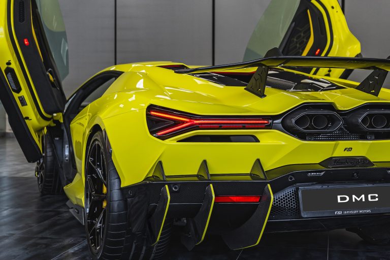 Lamborghini Revuelto Carbon Fiber Rear Diffuser with Tripple Fins