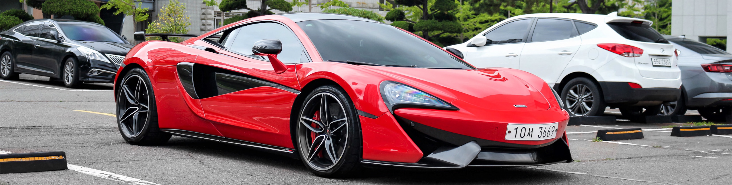McLaren 570s Banner