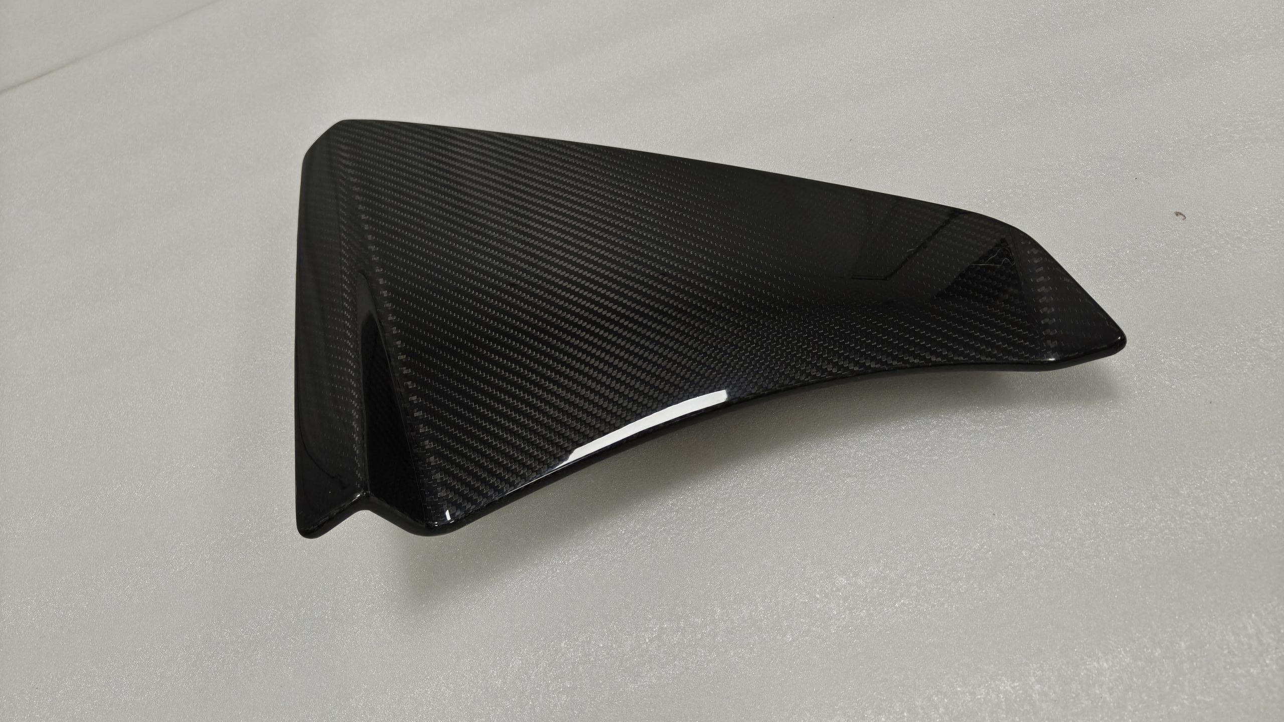 Lamborghini Revuelto Carbon Fiber Side Panels Upper Edge