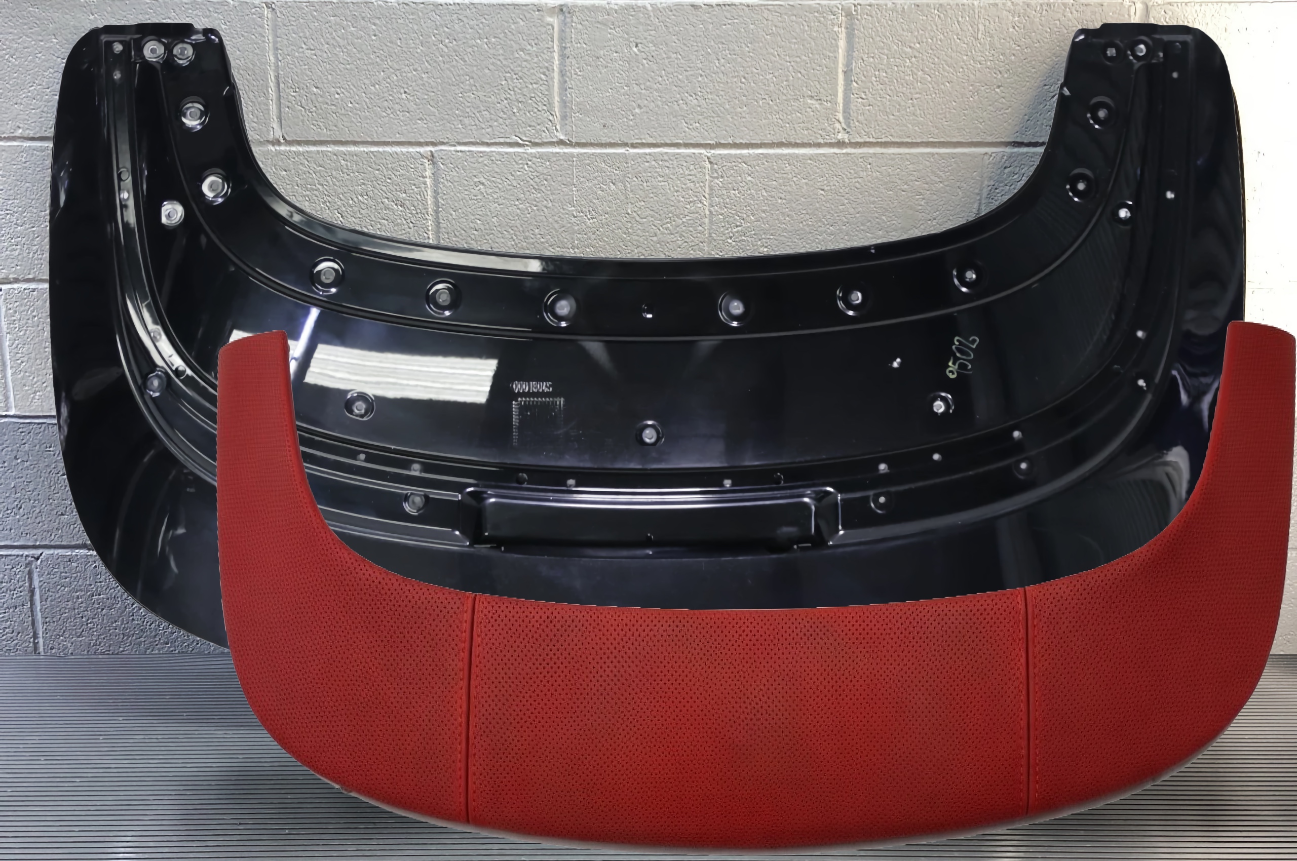 Rolls Royce Dawn Center Aero Cowling Tonneau Cover